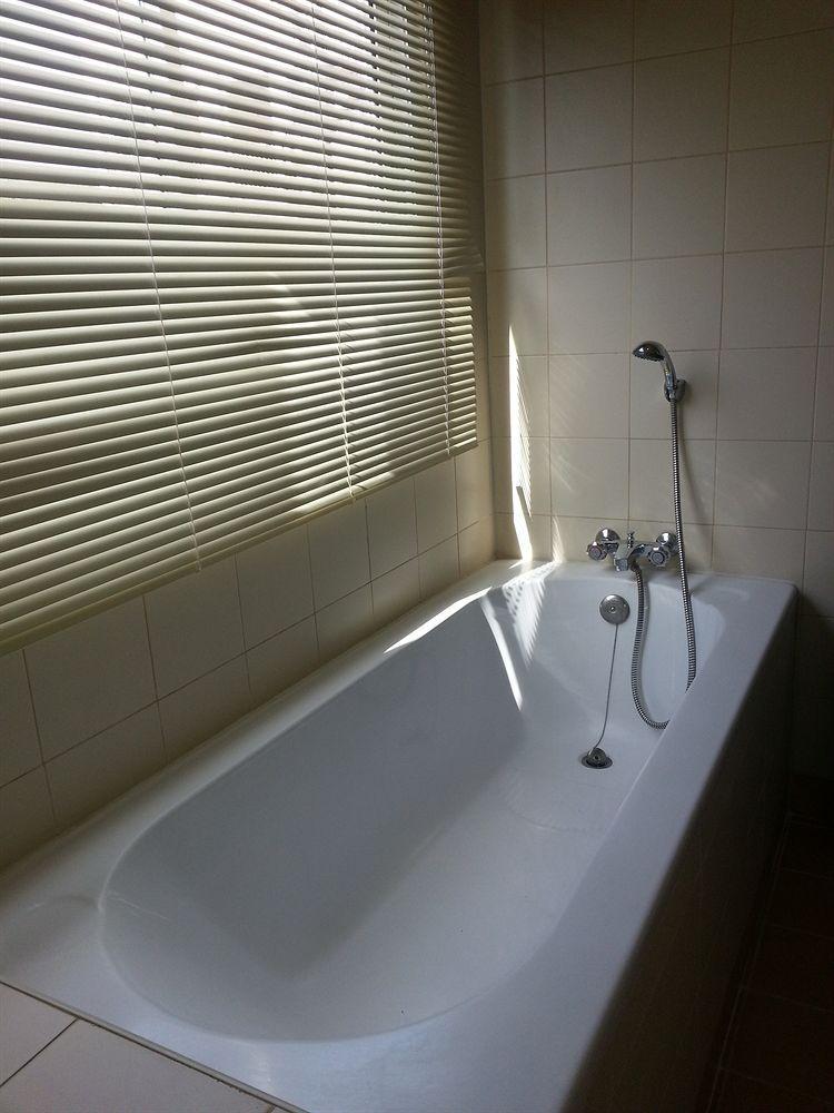 Oyo 739 Presley Guesthouse Phuket Patong Экстерьер фото