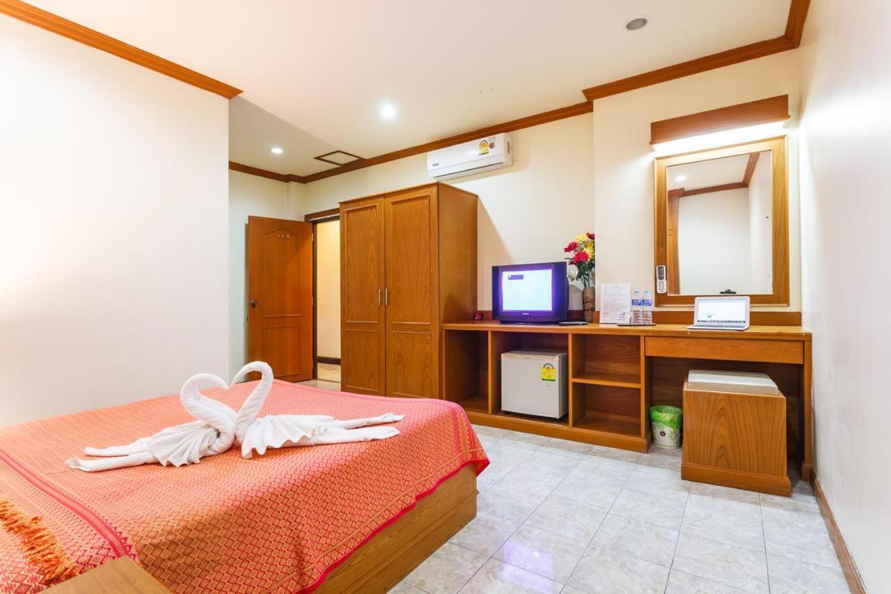 Oyo 739 Presley Guesthouse Phuket Patong Экстерьер фото