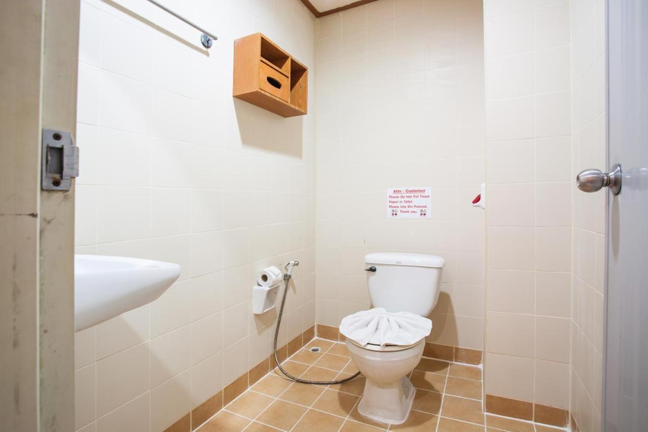 Oyo 739 Presley Guesthouse Phuket Patong Экстерьер фото